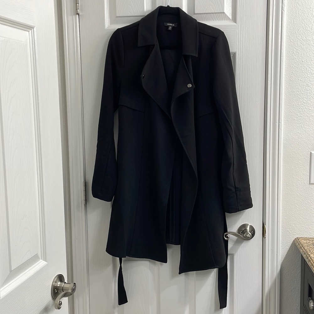 Black Crepe Trench Coat Size M 00